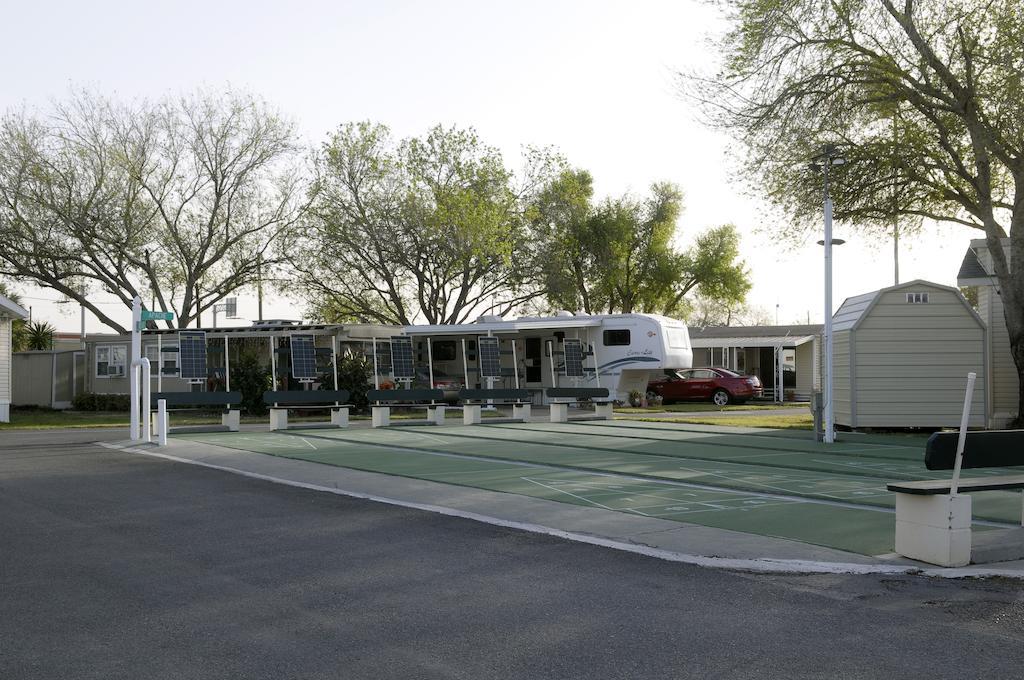 Kenwood Rv Resort La Feria 외부 사진